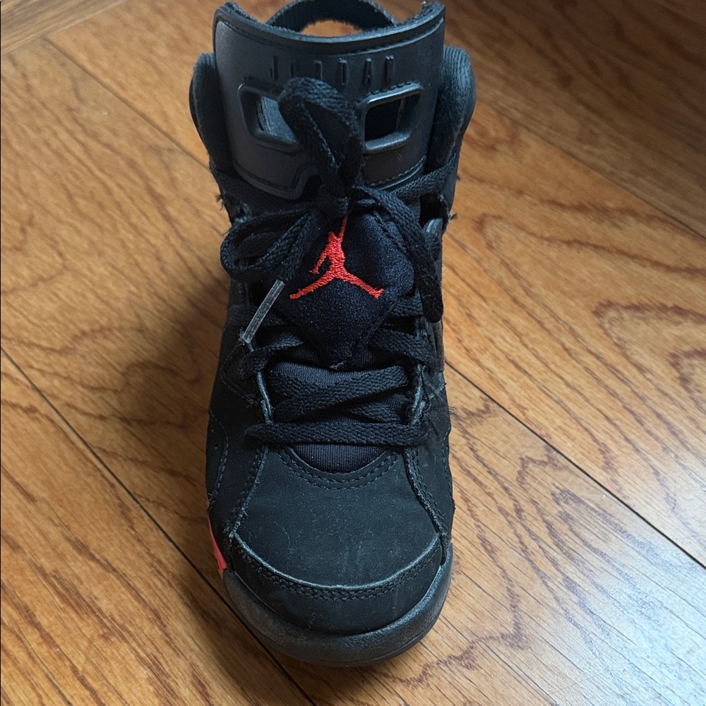 Jordan Kids Black and Red Sneakers